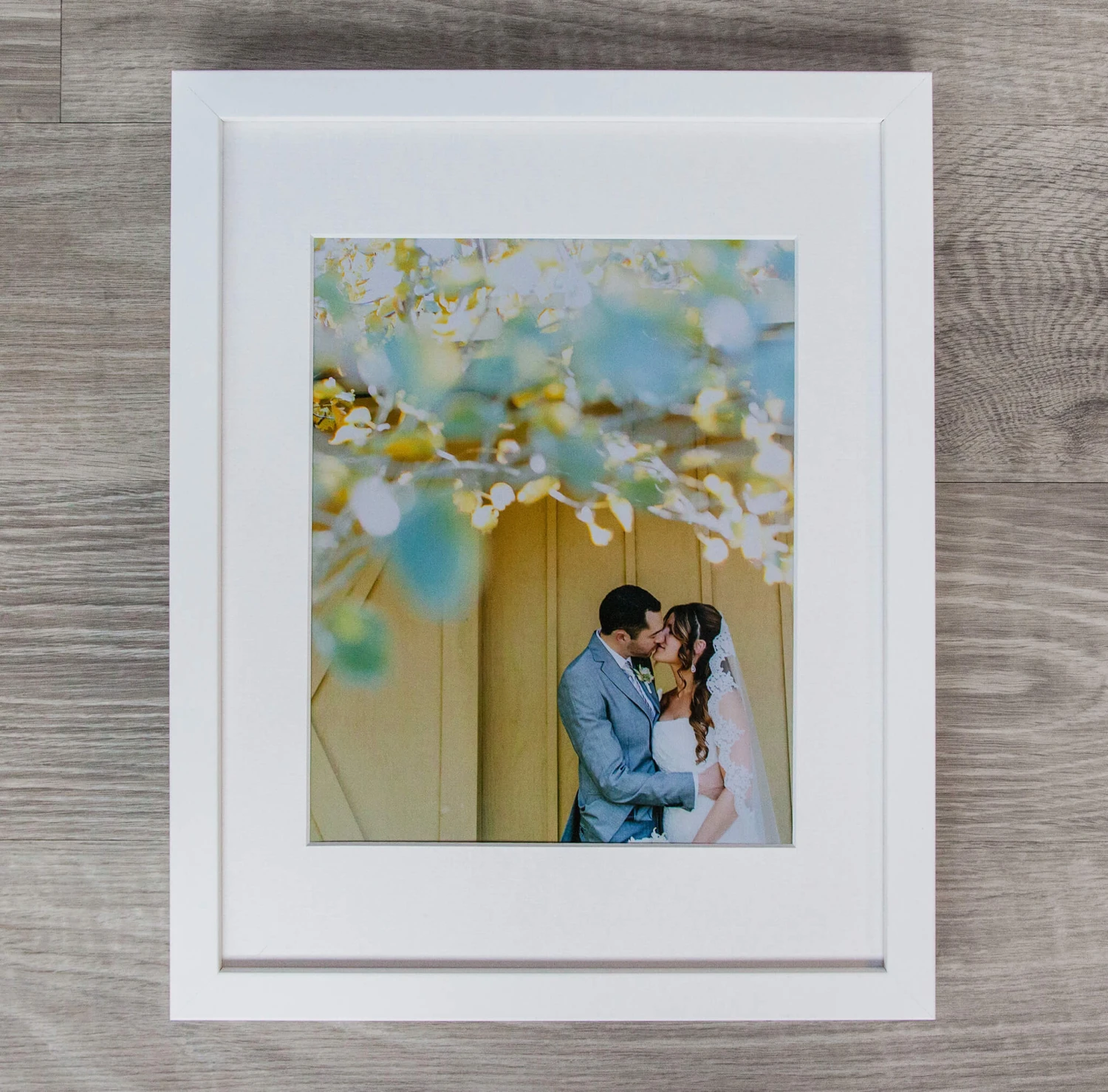 design_aglow_frames_1117_002.jpg NW Framing Ready-Made Frames Sellwood Frames