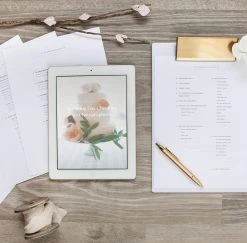 DesignAglow Weddings & Engagements Studio Success Guide: Wedding Day Checklist